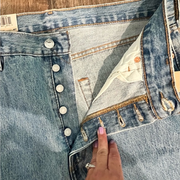 Levis 501 Original Fit Jeans Straight Leg Button Fly 100% Cotton Size 36… - Picture 4 of 5